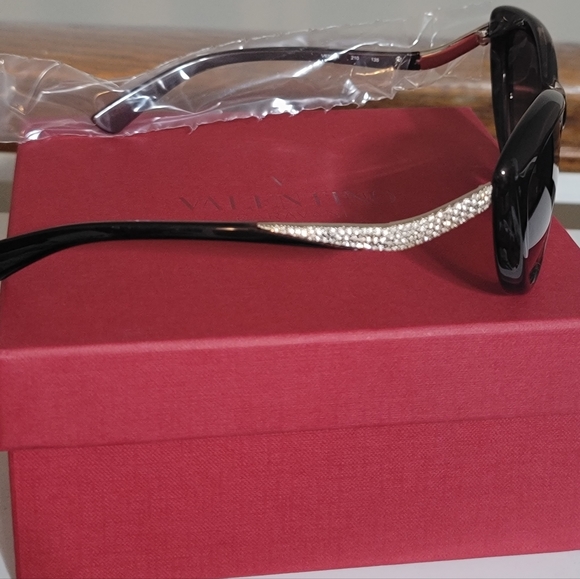 NWT VALLEY Eyewear - Picture 3 of 6